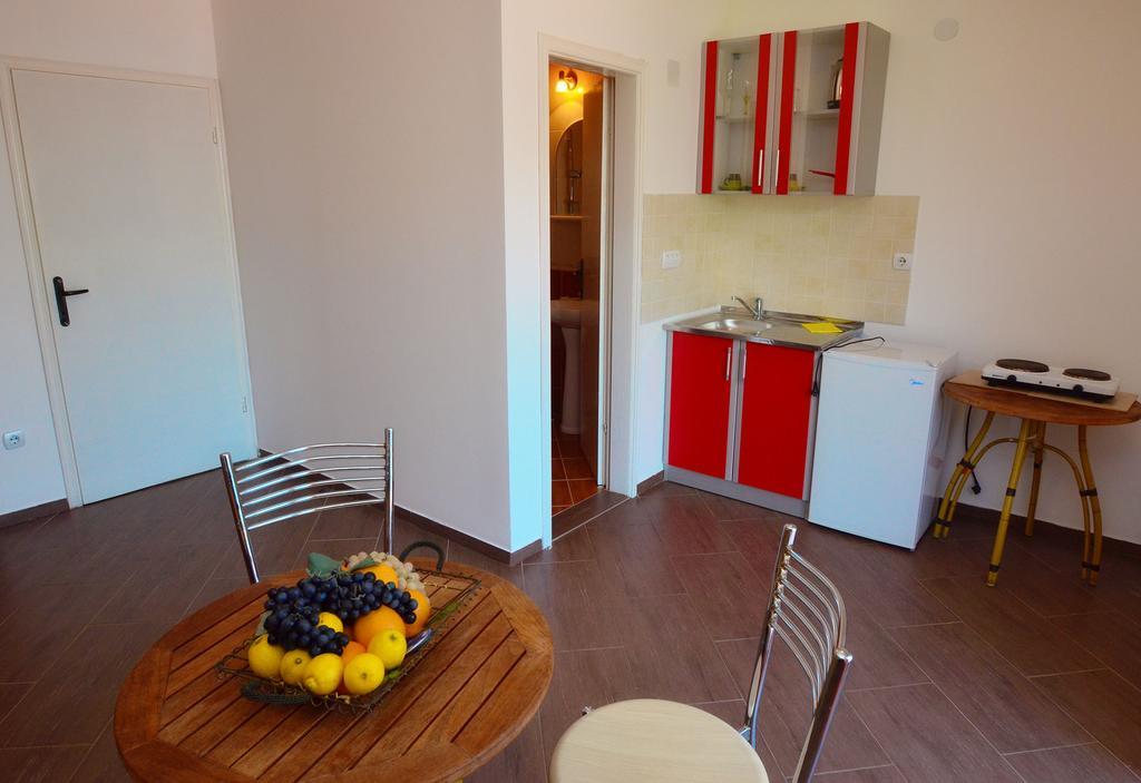 Apartments Scorpio Kotor Zimmer foto